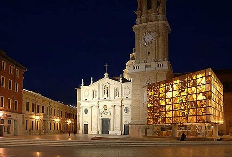 Dos Torres Pilar Suites- Balcones Con Vistas A La Ciudad سرقسطة المظهر الخارجي الصورة