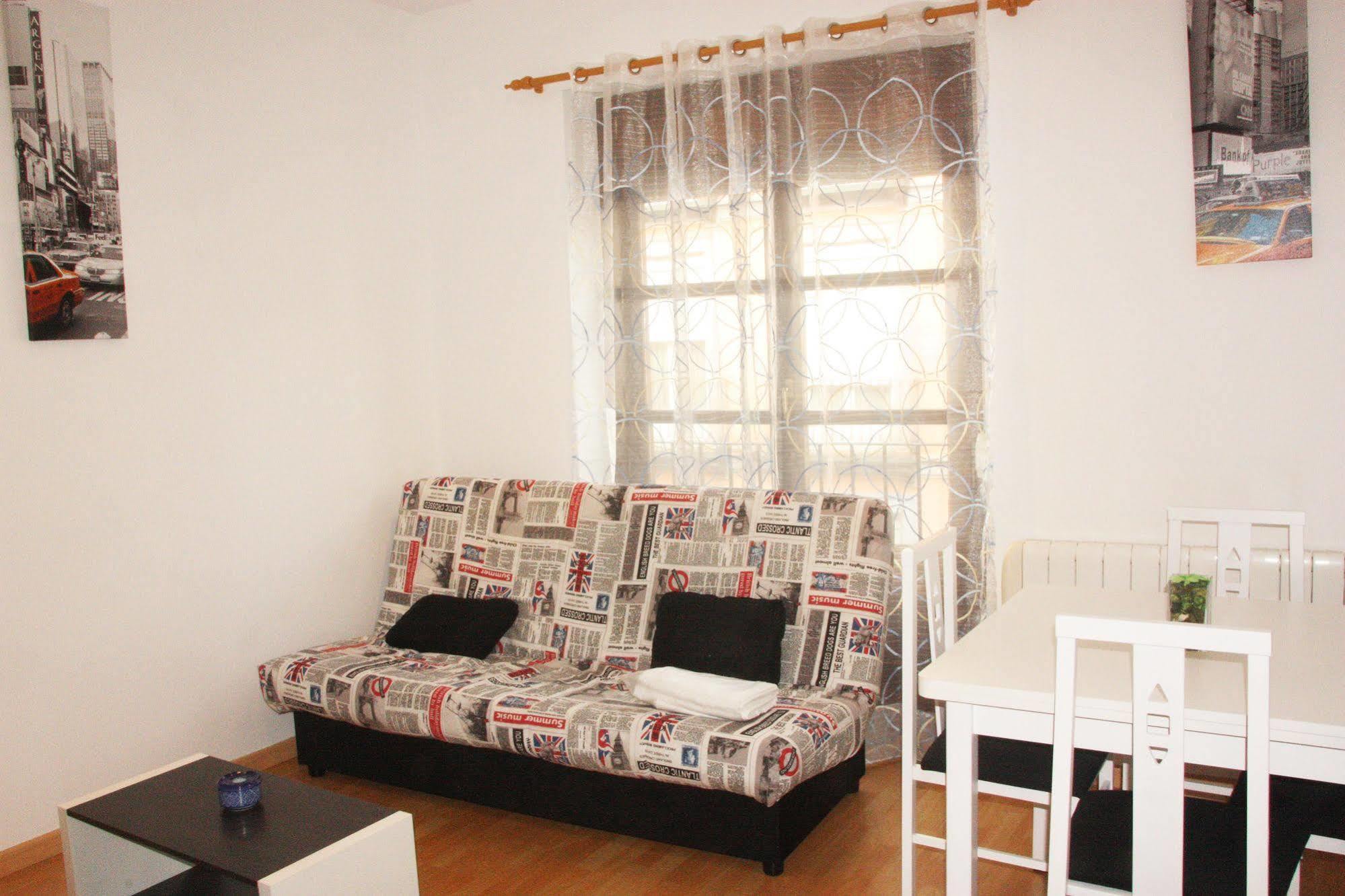 Dos Torres Pilar Suites- Balcones Con Vistas A La Ciudad سرقسطة المظهر الخارجي الصورة