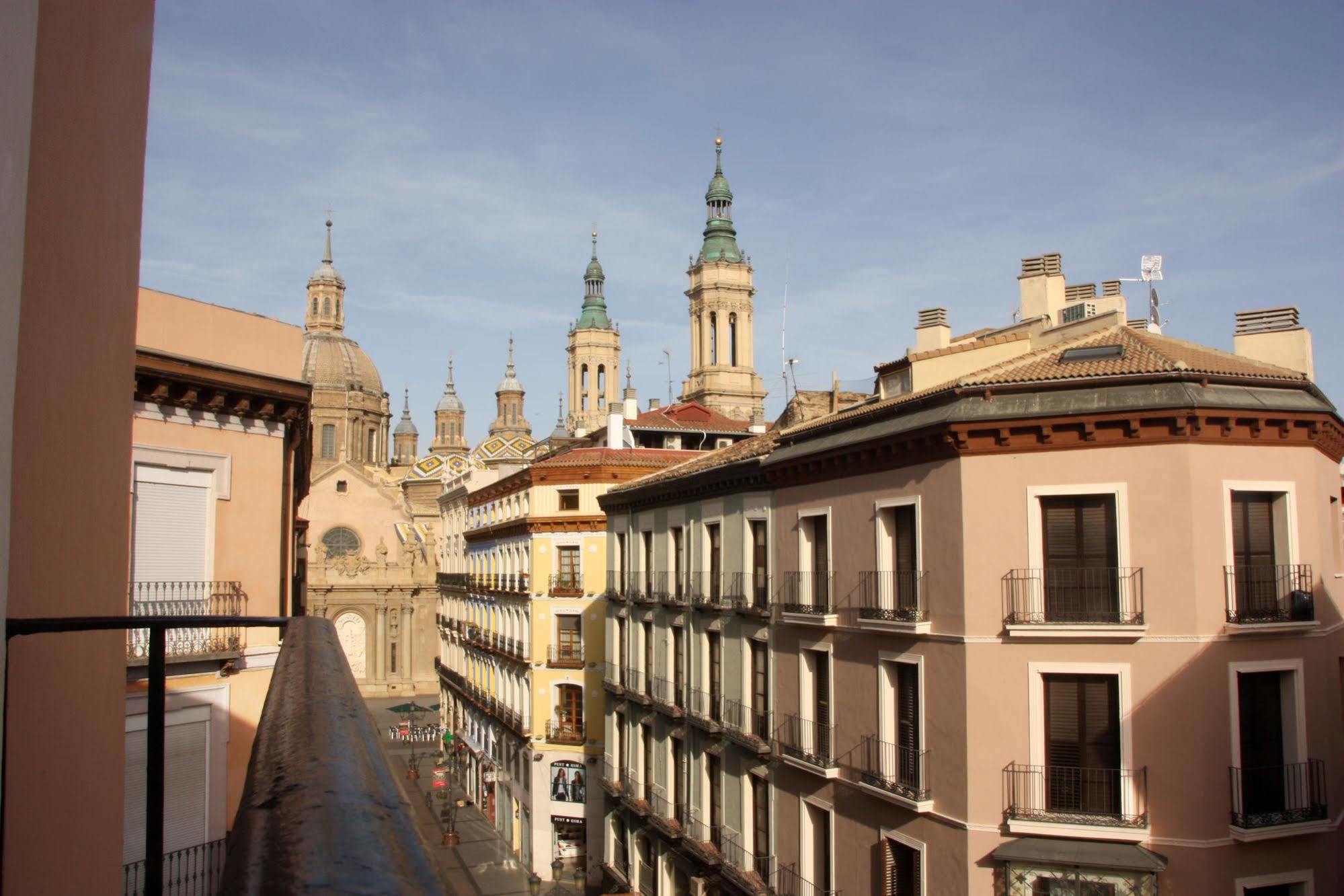 Dos Torres Pilar Suites- Balcones Con Vistas A La Ciudad سرقسطة المظهر الخارجي الصورة